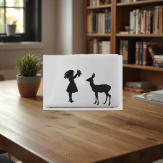 Sticker Autocollant fille et cerf macbook  MB1067
